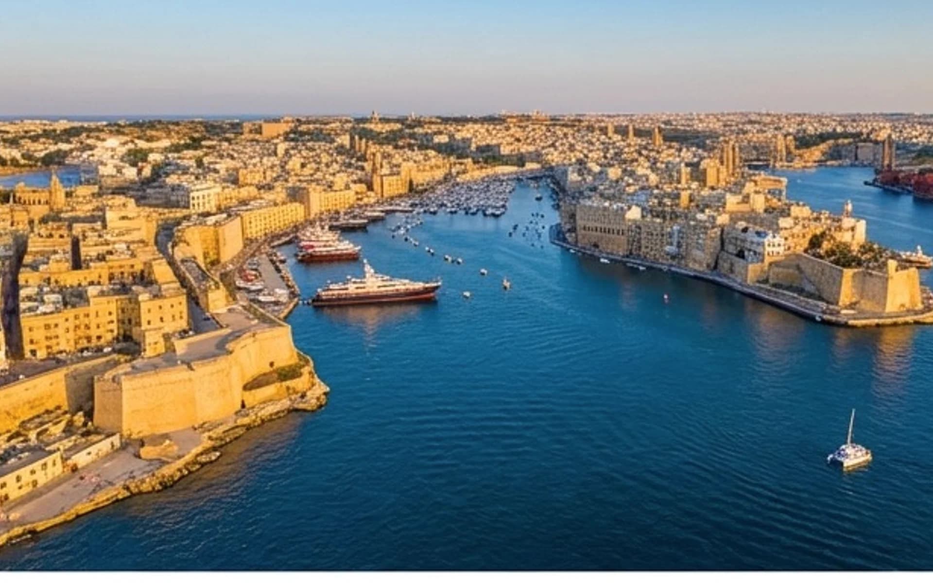 El Grand Harbour de Malta visto desde el aire
